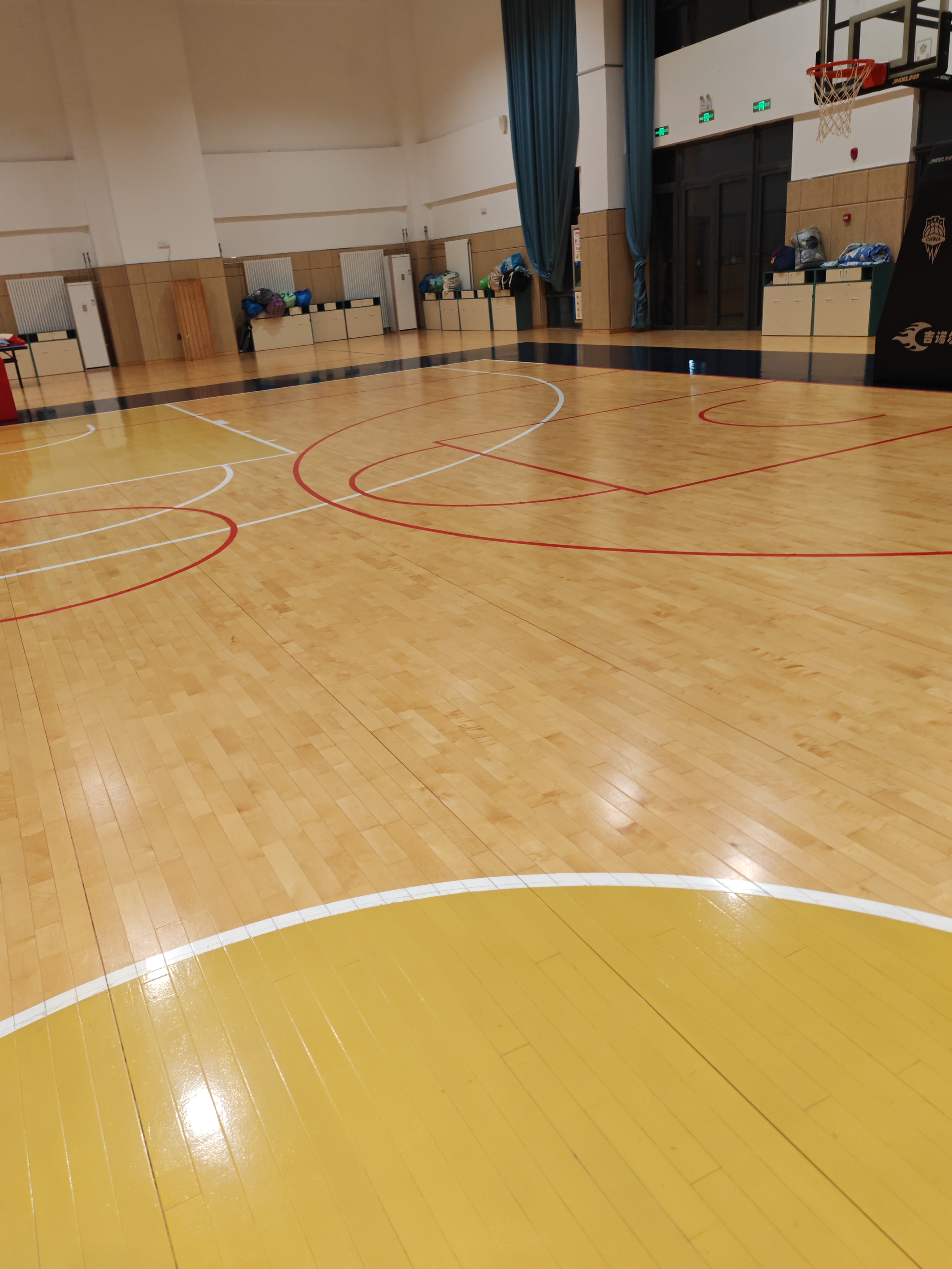 济南学校体育馆运动木地板翻新