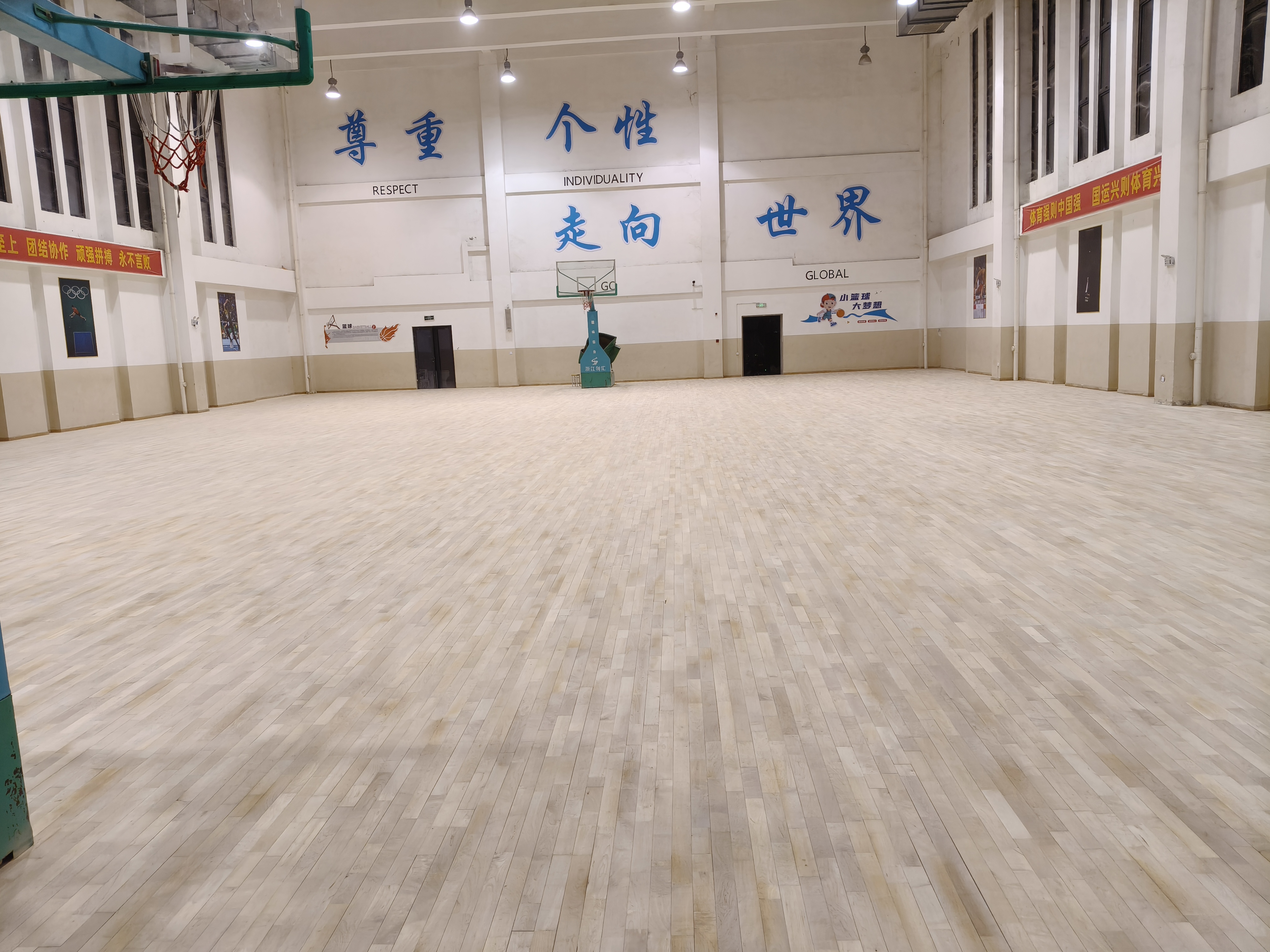 篮球馆运动木地板翻新
