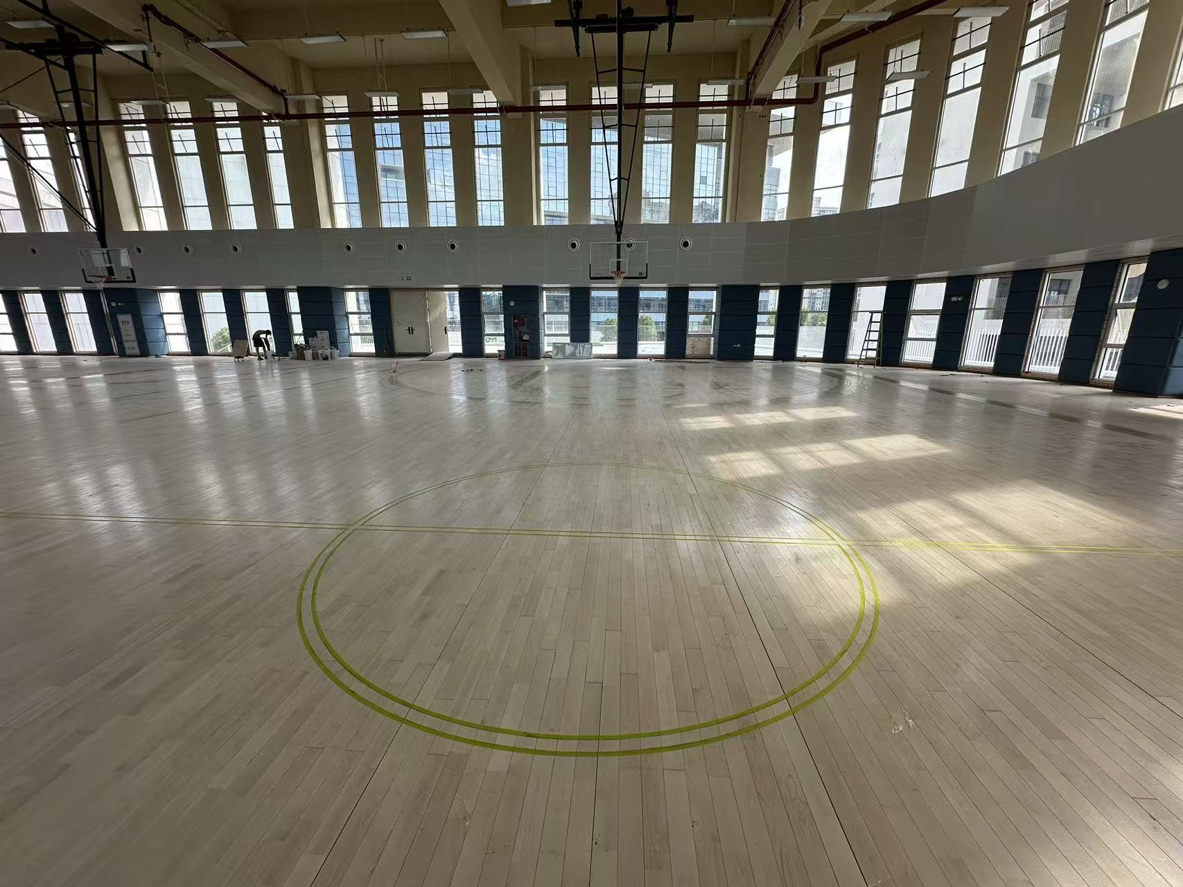 体育馆运动木地板翻新