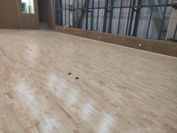 舞台木地板翻新