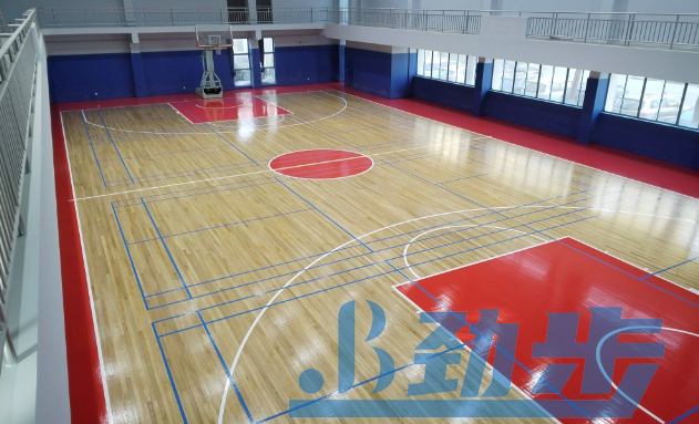 延长体育馆地板寿命的关键 —— 实用保养办法大揭秘
