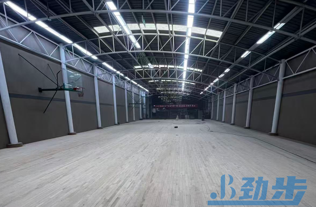篮球场翻新需要多少钱 篮球场翻新需要多少钱