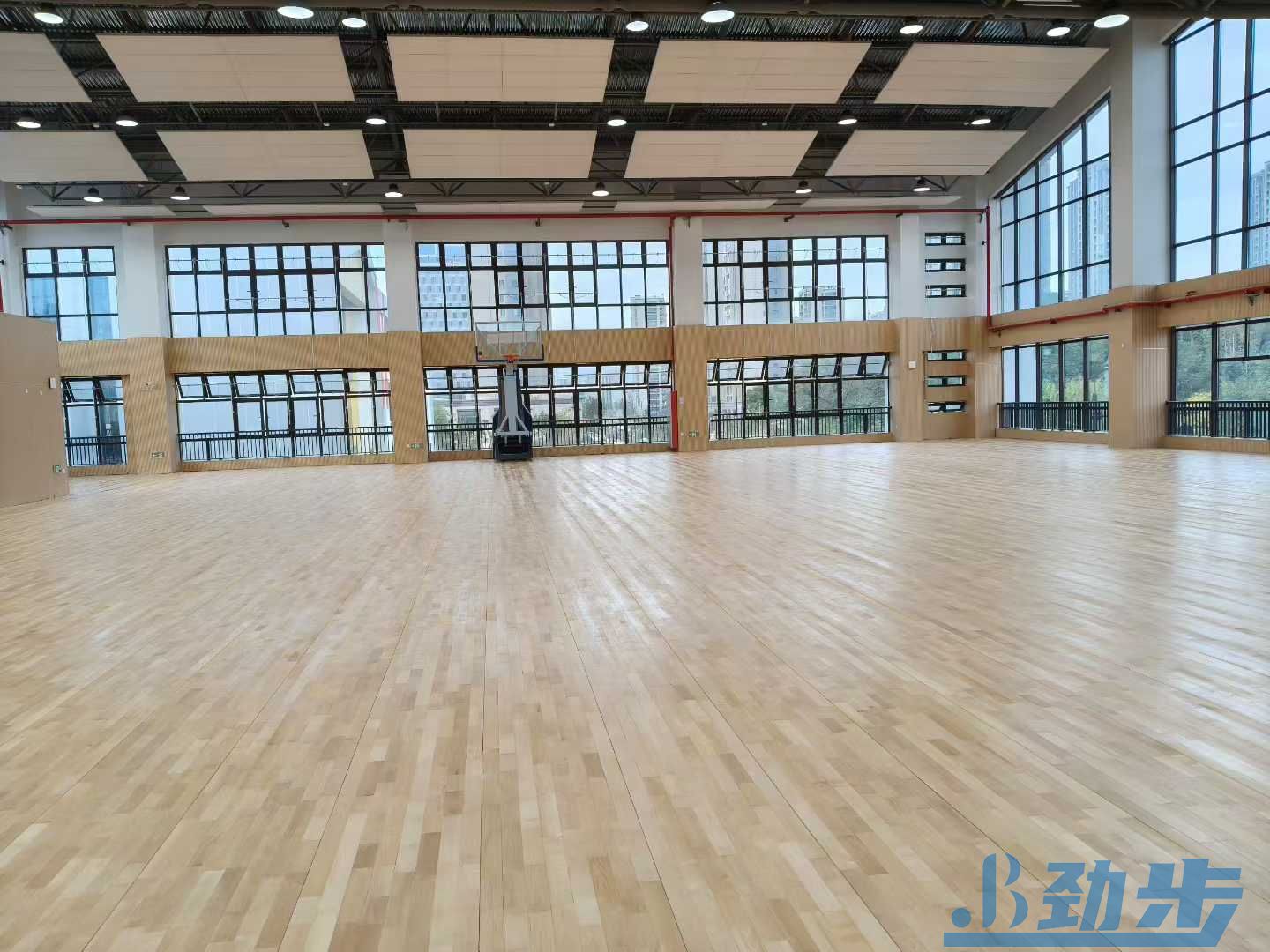 篮球馆木地板翻新