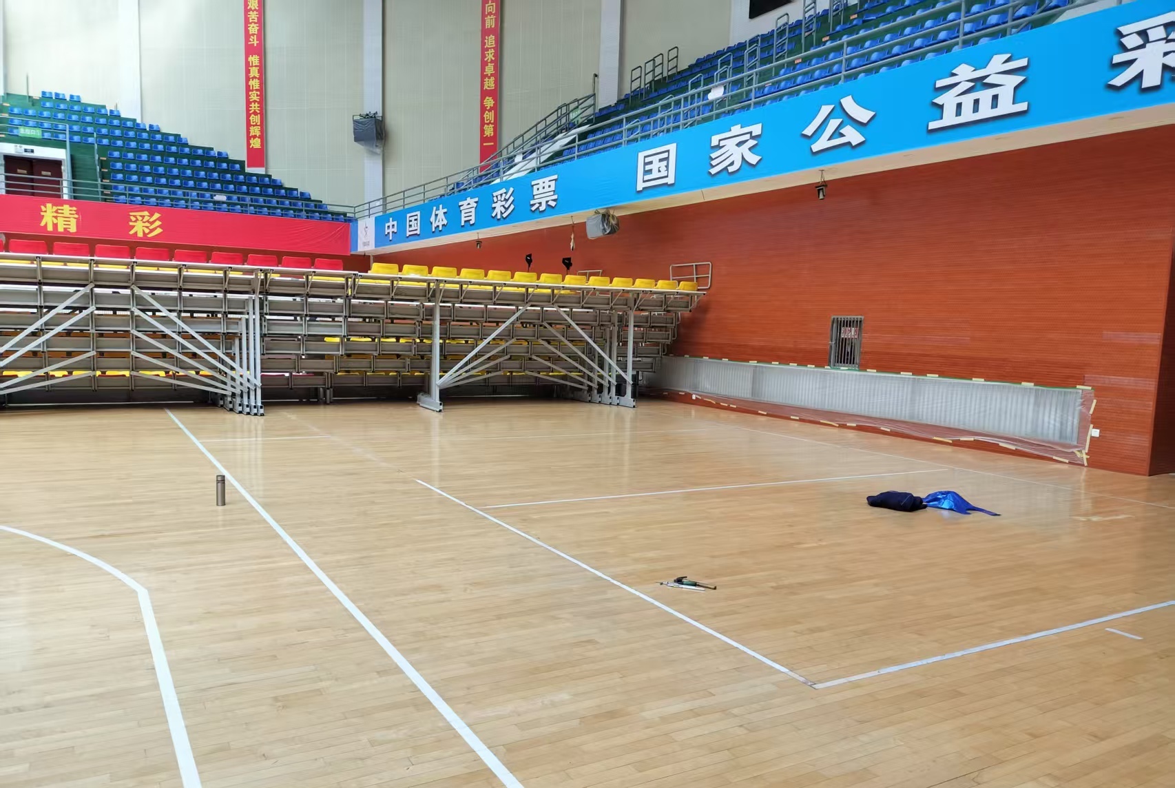 篮球馆运动木地板翻新