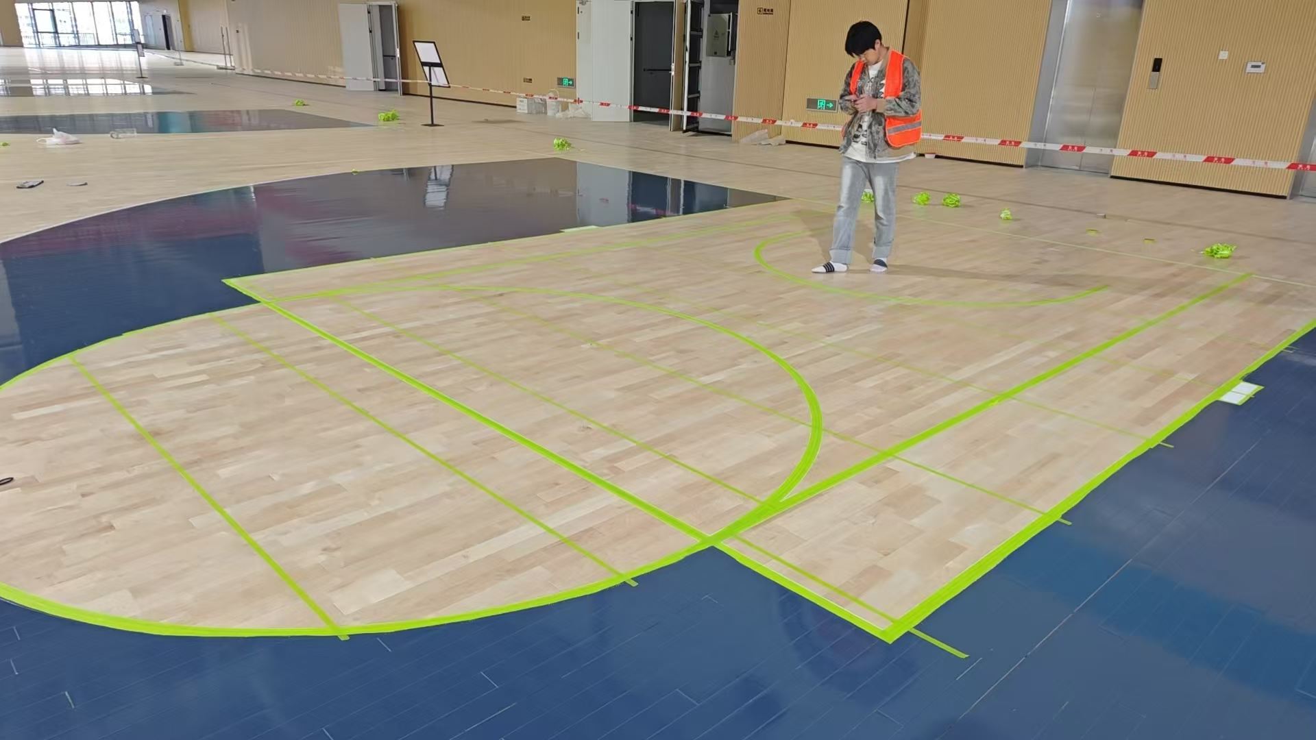 篮球馆木地板翻新修复
