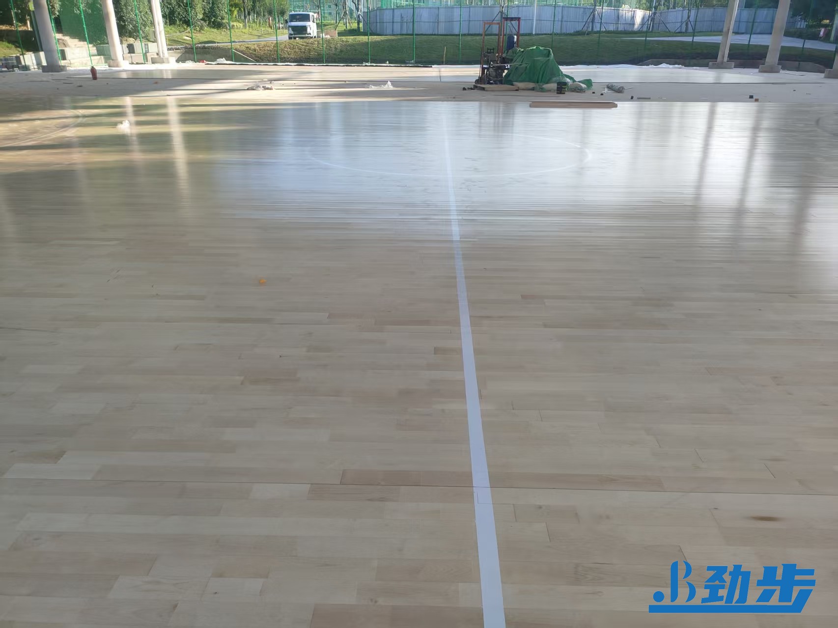 篮球馆木地板翻新