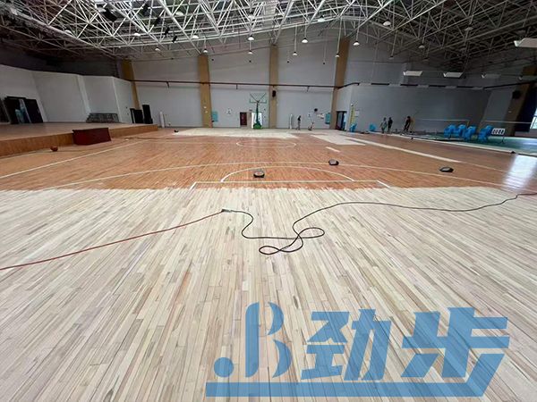 篮球馆地板翻新价格 篮球馆地板翻新价格