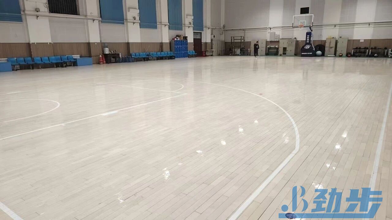 篮球馆木地板翻新价格