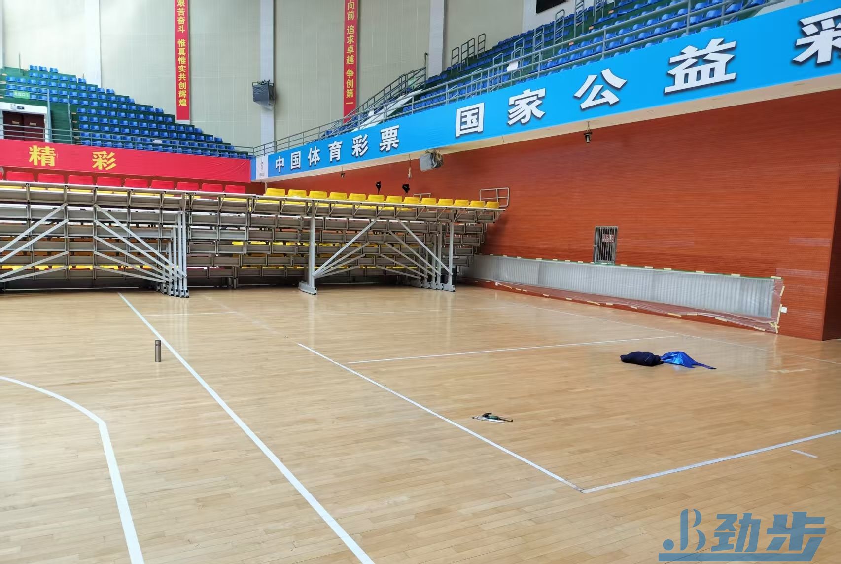 篮球馆木地板翻新